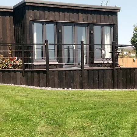 The Pod Unique & Stylish Luxury With Hot Tub Apartment *