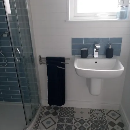 Apartment The Pod Unique & Stylish Luxury With Hot Tub Swanlinbar