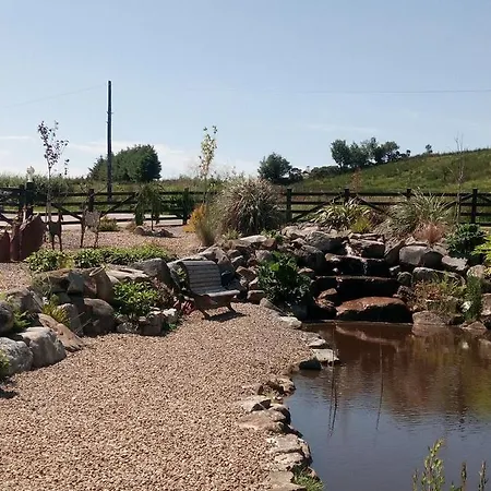 Daire The Pod Unique & Stylish Luxury With Hot Tub Swanlinbar