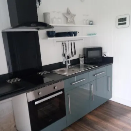 The Pod Unique & Stylish Luxury With Hot Tub Apartment